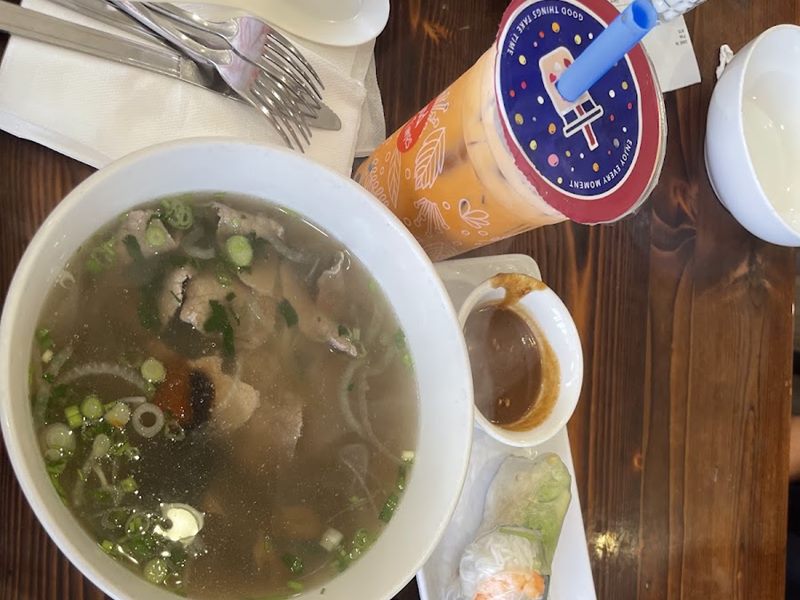 Vn'Wich Cafe food